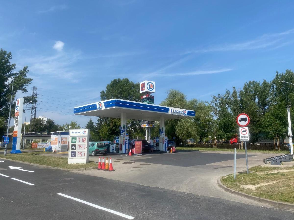 Pokoje Polinezyjska Warschau Exterior foto