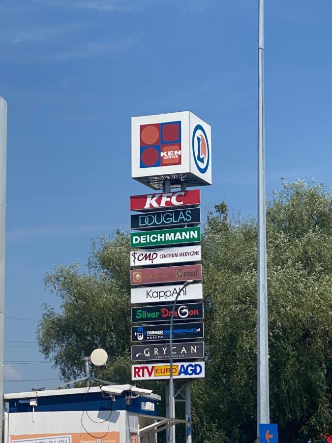 Pokoje Polinezyjska Warschau Exterior foto